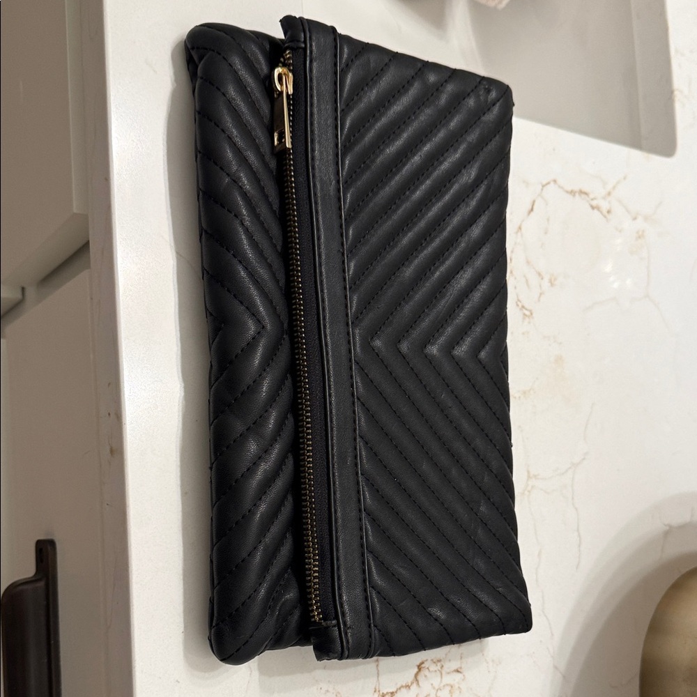 Kaari Blue Black Quilted Clutch